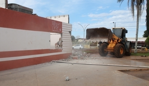 Demolição da Rodoviária de Tamarana está prestes a acabar