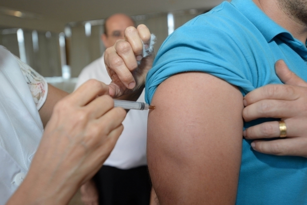 Vacinação contra gripe é adiada até a próxima semana