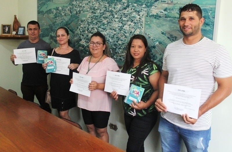 Eleitos pela população, conselheiros tutelares tomam posse em Tamarana