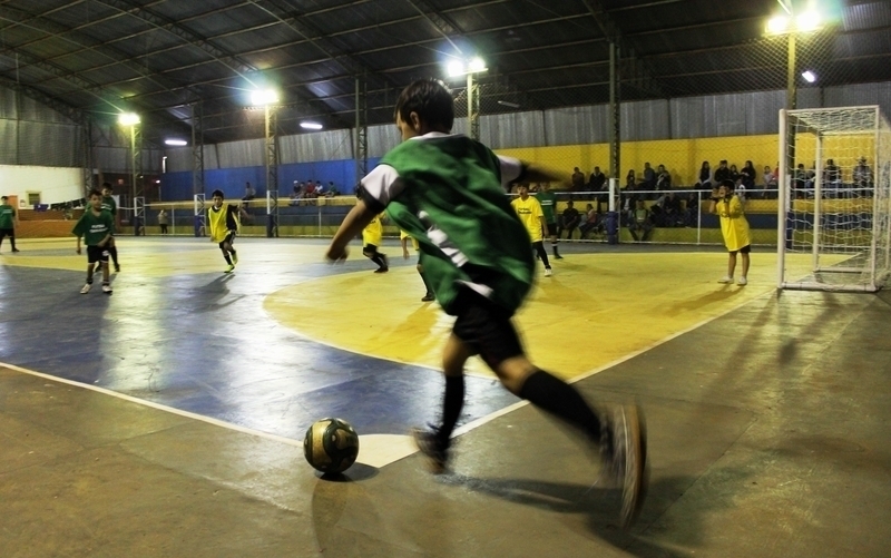Futsal agita Centro Social Urbano de Tamarana