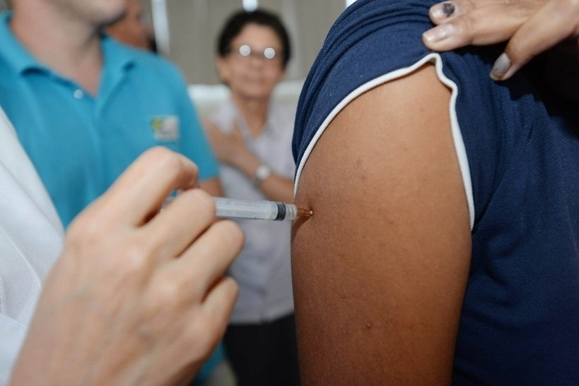 Após alta procura, estoques de vacina contra gripe se esgotam