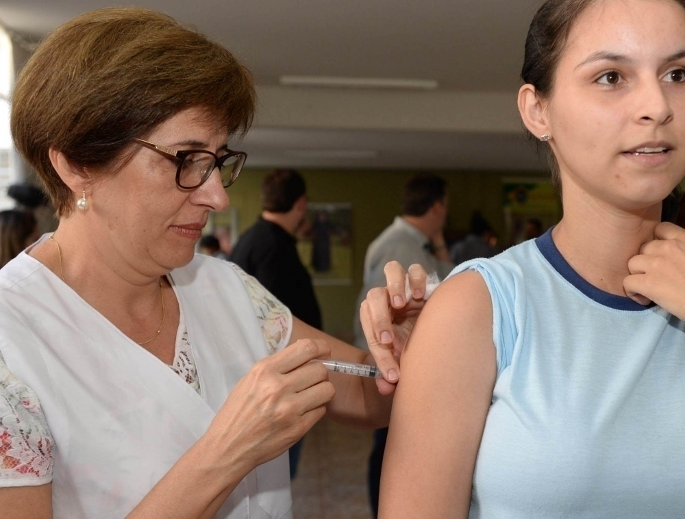 Vacina contra gripe está disponível para população em geral